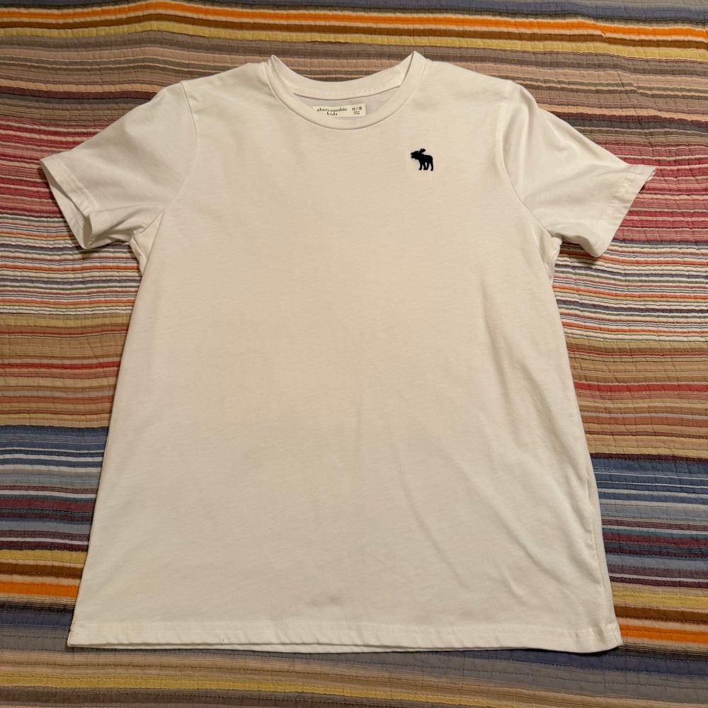 Abercrombie Kids White‎ Crew Neck Short Sleeve T Shirt Moose Logo Size 15 16